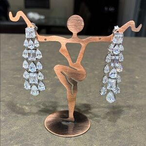 Elegant Silver Crystal Drop Earrings